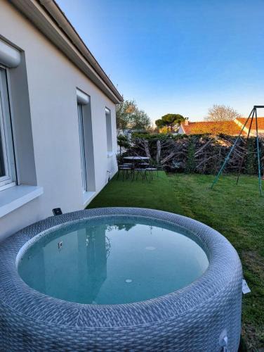 Dompierre-sur-Mer Villa | Le Coquelicot