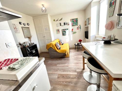 Rives Apartment | Le Cosy, accès terrasse de l'établissement