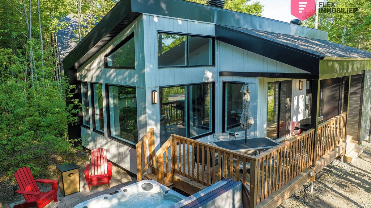 Pont-Rouge Ski Chalet | ⭐ Le Coureur des bois de Portneuf 🪓 Private SPA Sauna Pool Billiards Trails ⭐