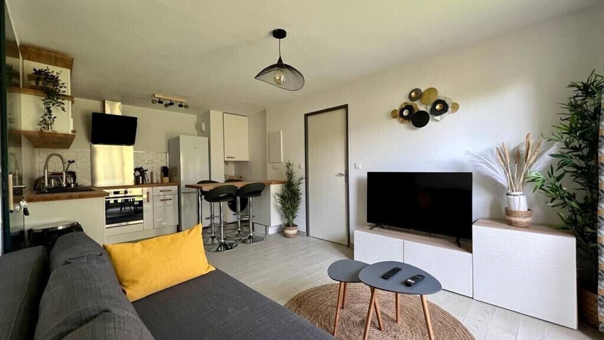 Toulouse North Apartment | Le CoZen - T2 cozy zen with parking & garden