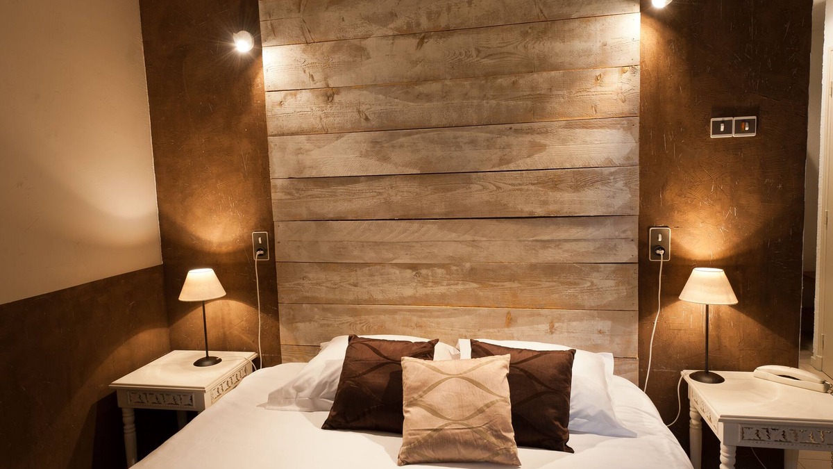 Cornillon-Confoux Hotel | Le Devem de Mirapier