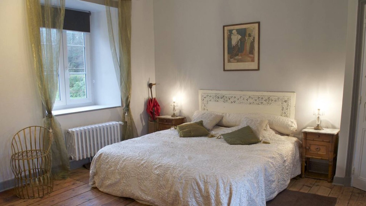 Belle-Isle-en-Terre Bed & Breakfast | Le domaine des papeteries