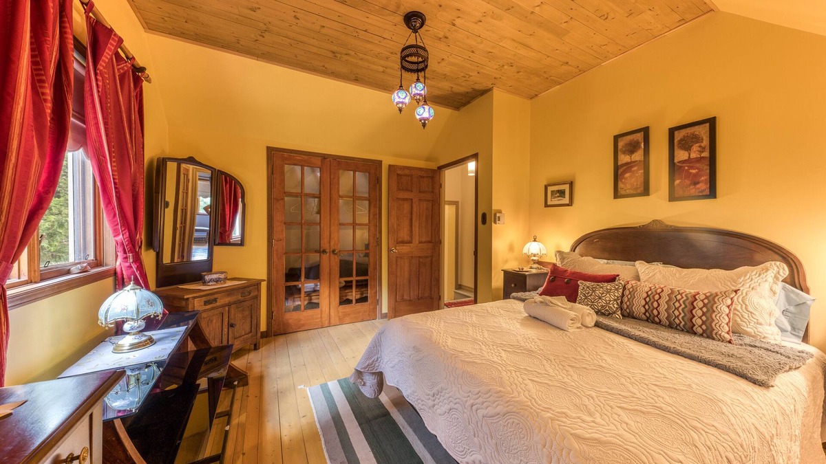Frampton Ski Chalet | Le Domaine de l'Étang, Confort Chalet: 2 adults and 2 children