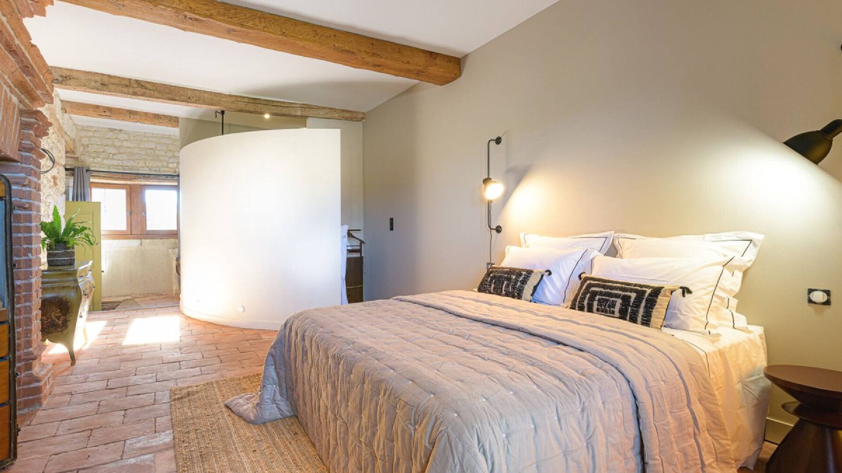 Bernac House | Le Domaine de la Monestarié Charm, elegance and scents of Tuscany