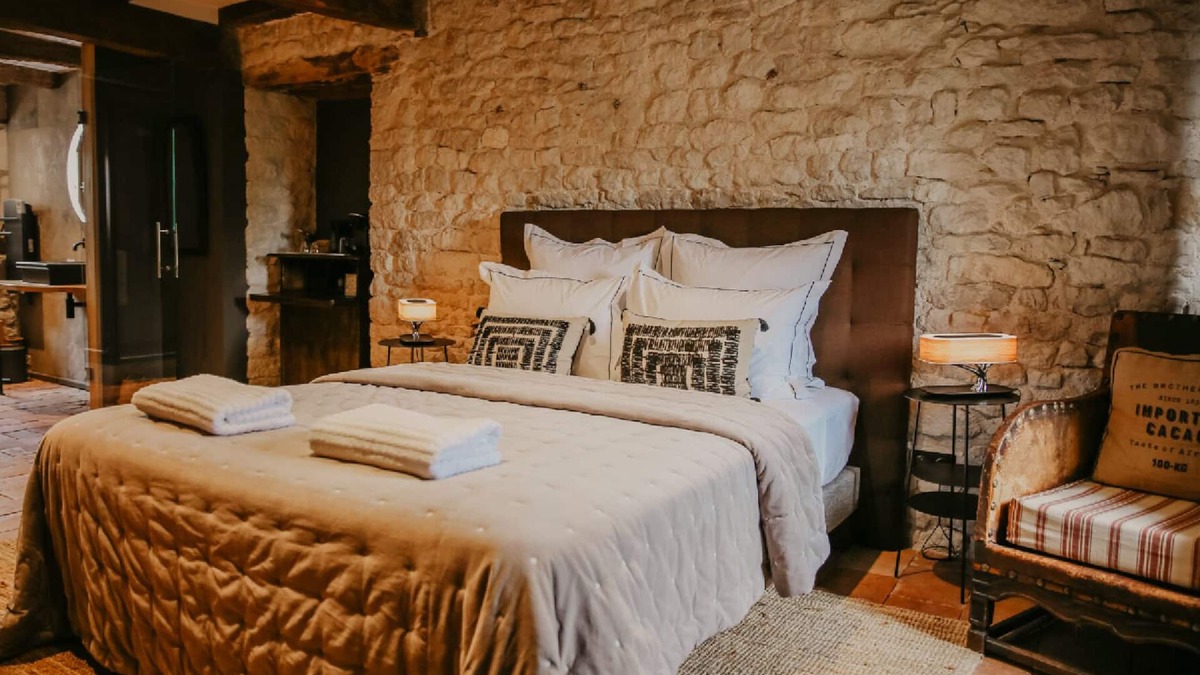 Bernac House | Le Domaine de la Monestarié Charm, elegance and scents of Tuscany