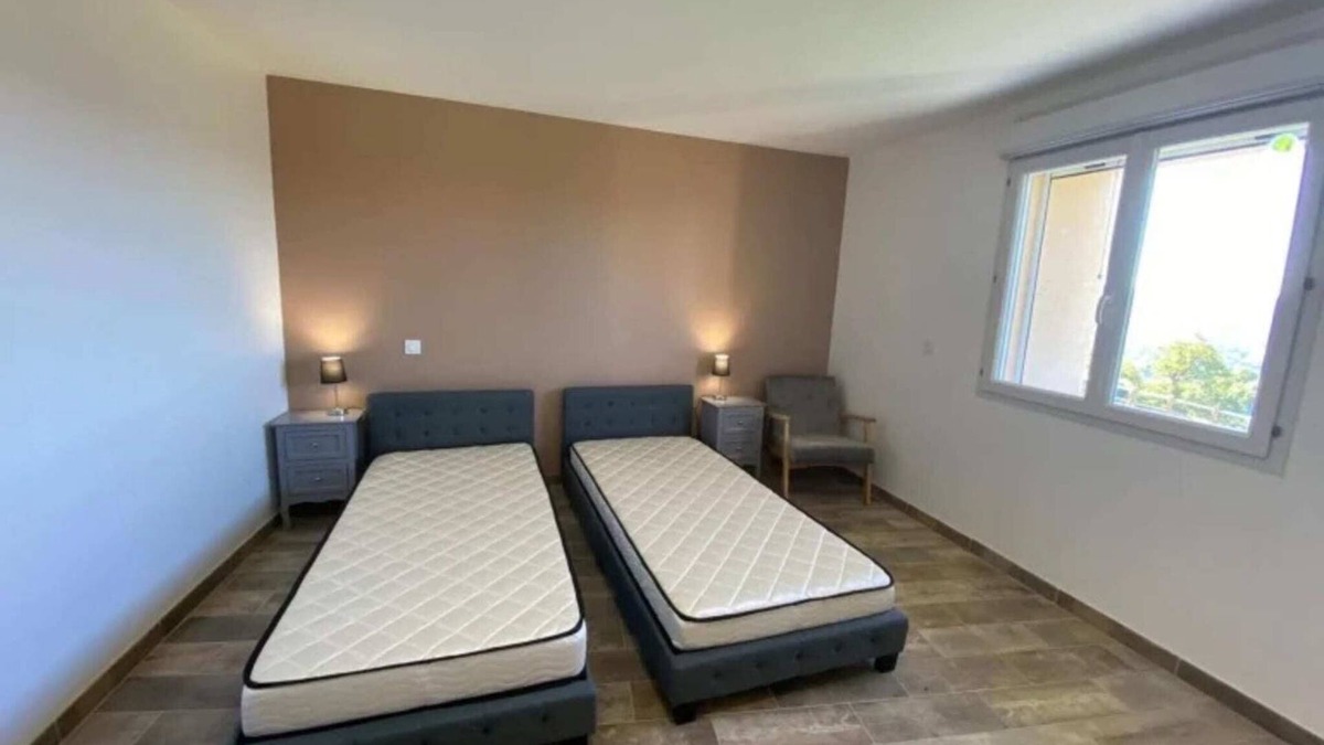 Saint-Laurent-d'Olt Villa | Le Domaine du bez 8 Pers Piscine Couverte,spa,hammam,sauna