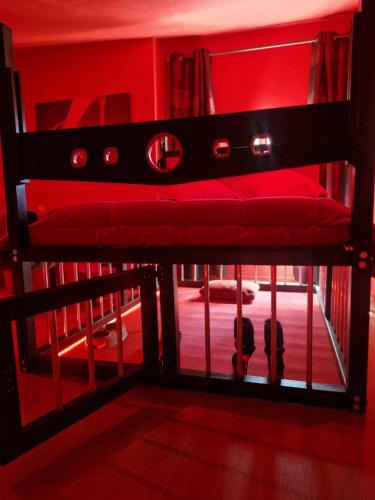 Serignac Bed & Breakfast | Le Donjon de la Garonne Suite BDSM