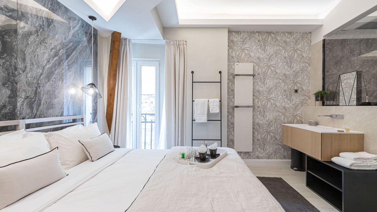 Jean-Medecin House | Le Dortoir Boutique Suites