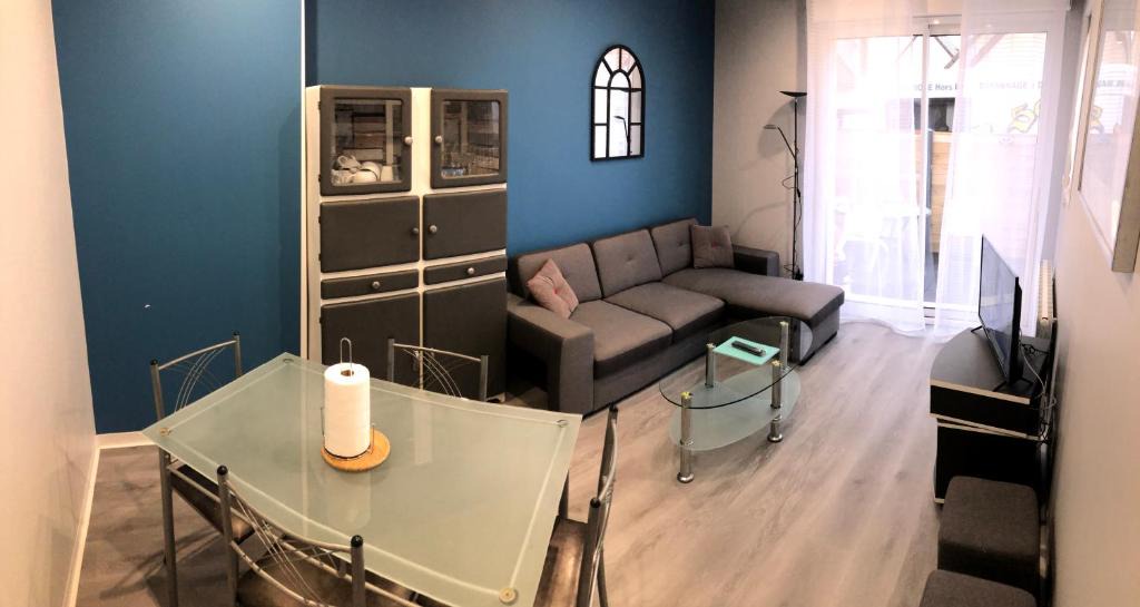 Saint-Martin de Brehal Apartment | LE DRAKKAR - 1 chambre - 4 personnes - Proximité de la plage