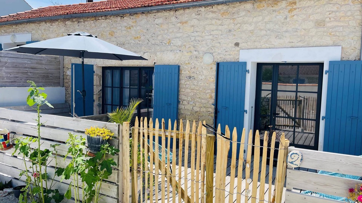 La Cotiniere Apartment | LE DUPLEX, Gîte 2. Clos des Aigrettes, 30m from La Cotinière’s Port