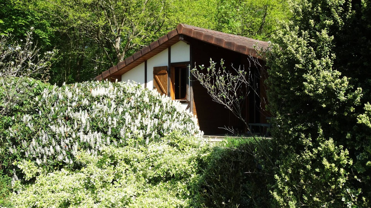 Le Fay Ski Chalet | LE FAY: Chalet (Colvert) on the edge of a pond surrounded by nature