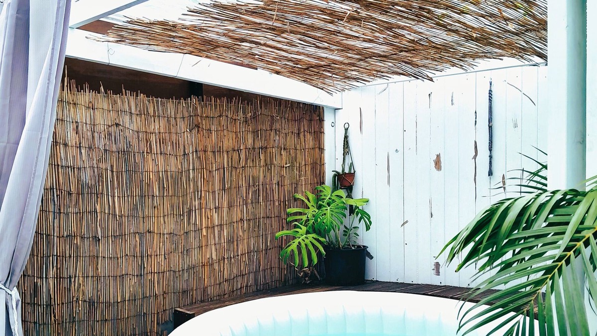 Basse Vallee House | Le Feuille Sonj' by Lonbraz Volkan, furnished tourist accommodation *. Relaxation guaranteed!