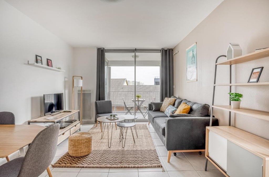 Republique - Les Ponts Apartment | Le First by Cocoonr