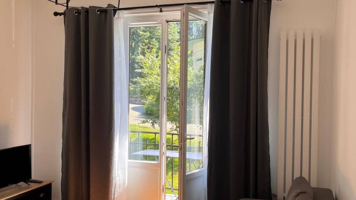 Aix-les-Bains Apartment | Le Floraline-Au coeur d'Aix les bains - 3*