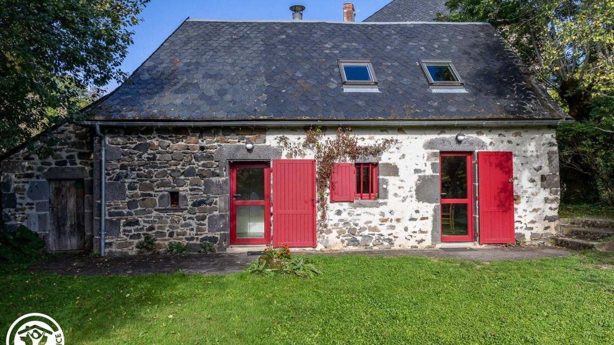 Saint-Pierre-Roche House | Le Four à Pain - Saint-pierre-roche
