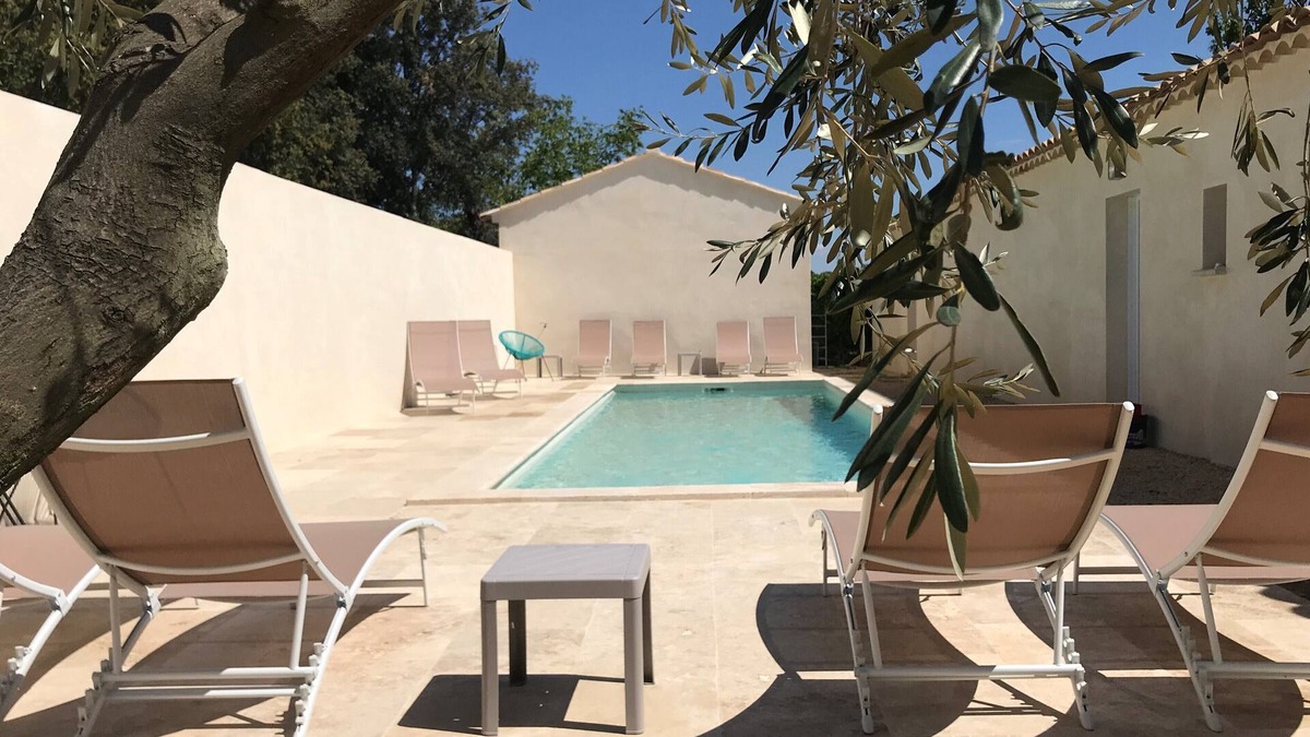 Arpaillargues-et-Aureillac Cottage | Le Mazet des Lauriers in Uzès - Gîte with Jacuzzi