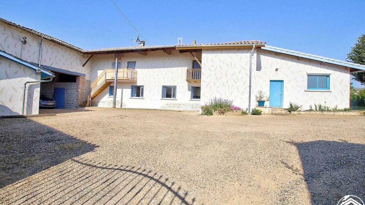 Saint-Etienne-sur-Chalaronne House | Le Grand Dany - Saint-etienne-sur-chalaronne