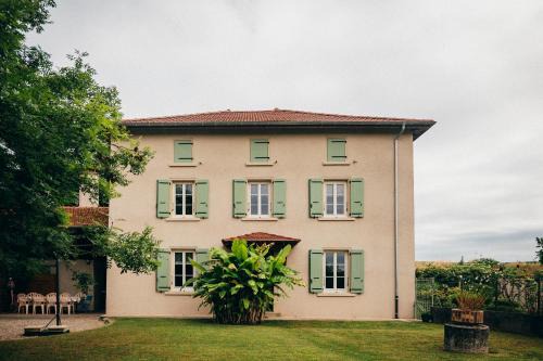Bouge-Chambalud House | Le gîte de la Rose