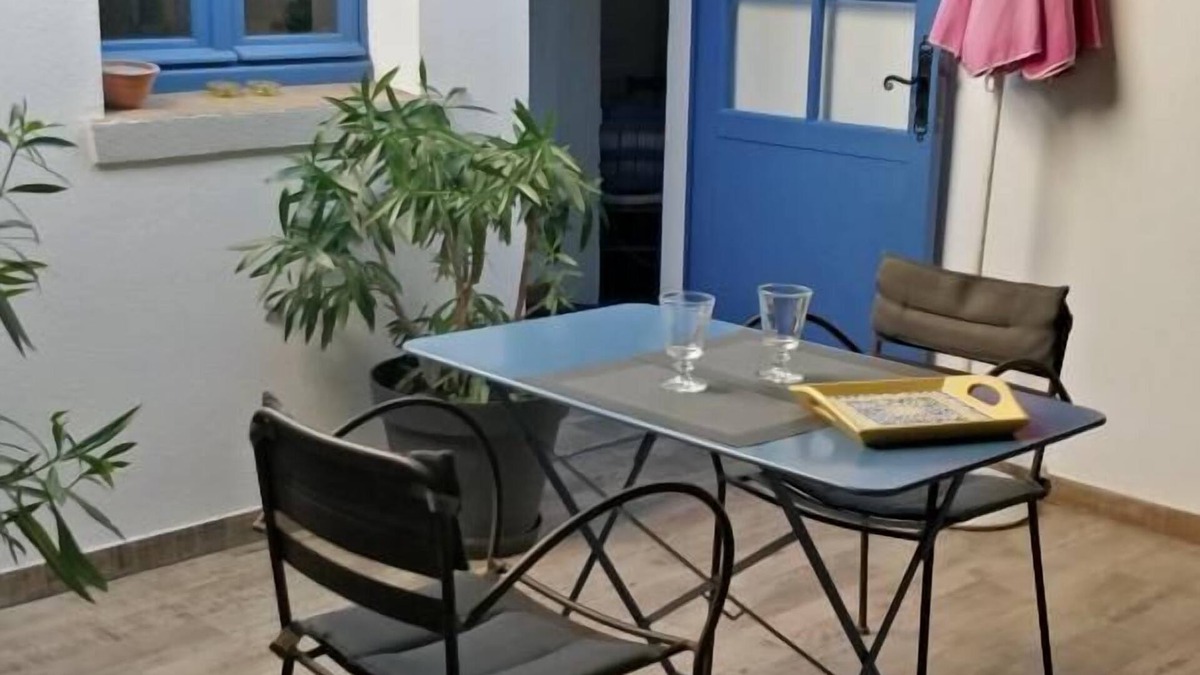 La Garde-Freinet House | Le Gîte de Village Le Petit Bouchon