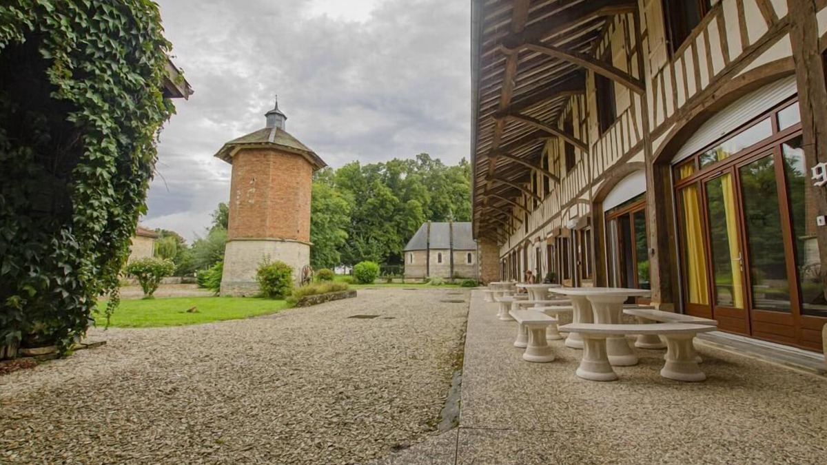 Crespy-le-Neuf House | Le Gîte du Château 1 - CRESPY LE NEUF