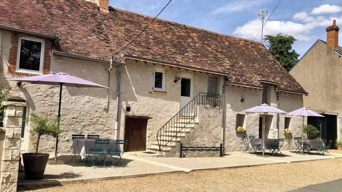 Courbouzon Apartment | Le Gîte Jaune - Proche Chambord et Bords de Loire -le Long de la Piste Cyclable