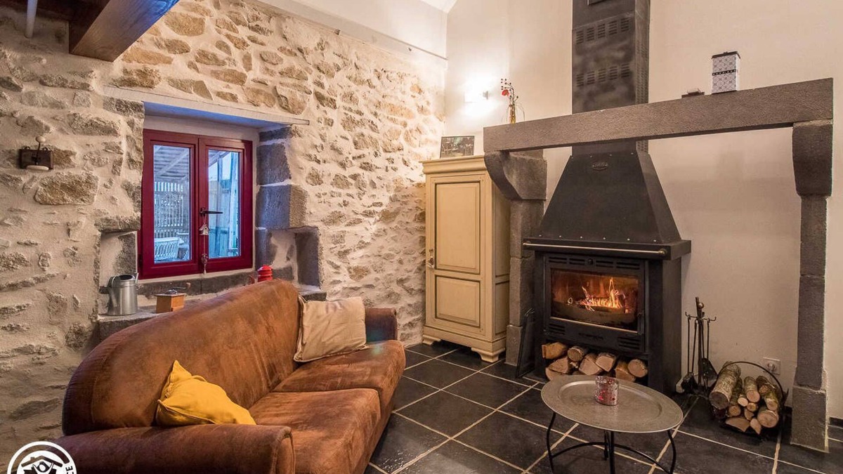 Pulverieres House | Le Gangot - PULVERIERES