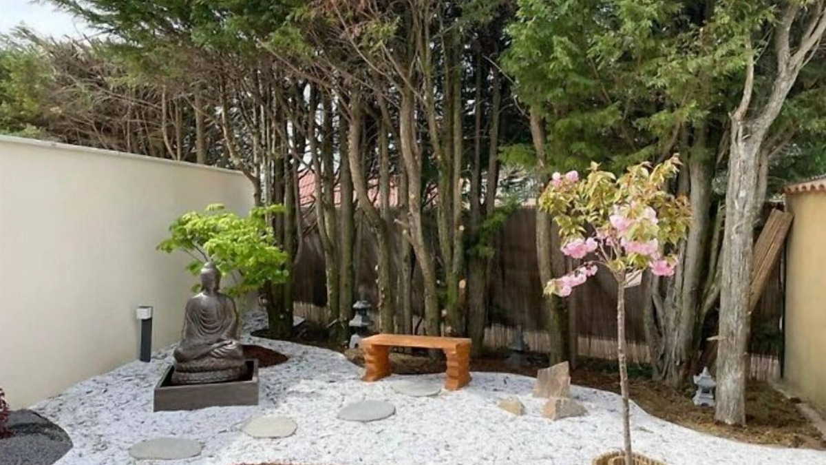 Saint-Cyr-sur-le-Rhone Ski Chalet | Le Genki Japonais 4 Étoiles