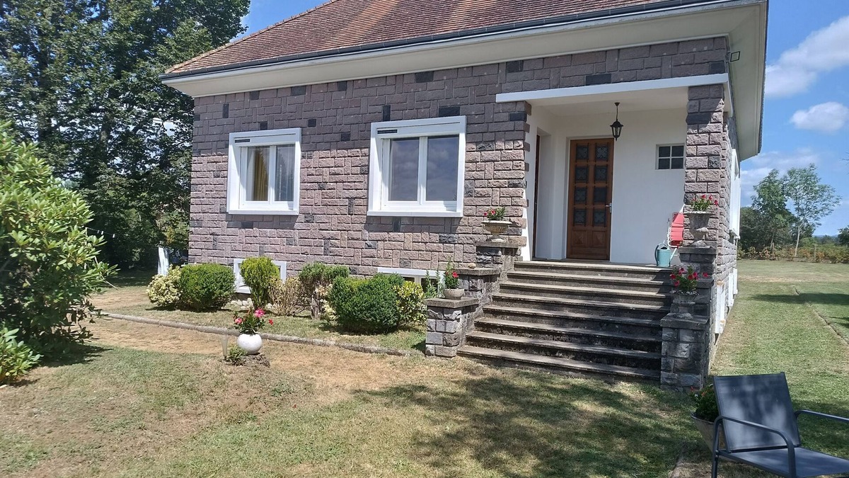 Lanobre House | Le Gite D'auvergne