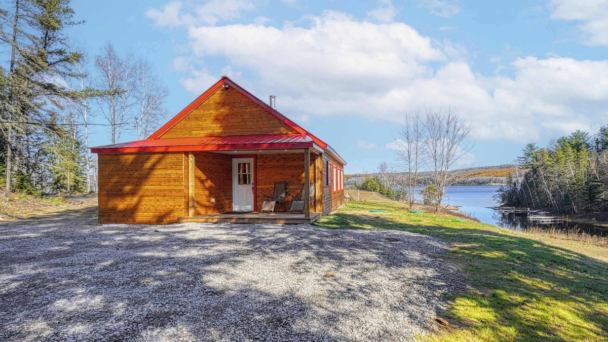 Saint-Michel-des-Saints Ski Chalet | Le Grand Manitou | Bord du Lac Taureau