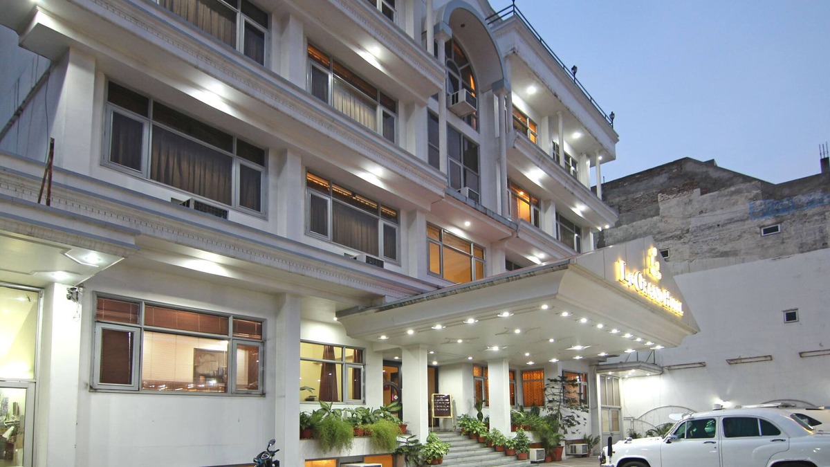 Mayapur Hotel | Le Grand Hotel