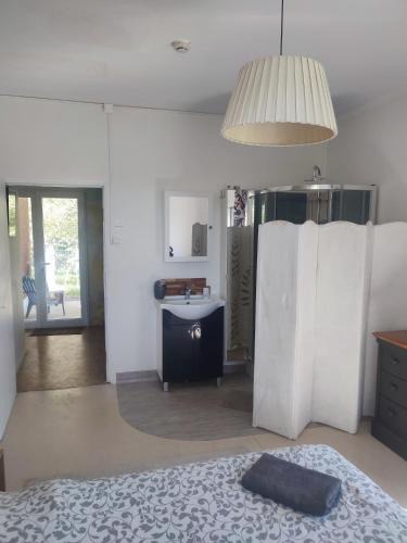 Saint-Hilaire-de-la-Noaille Bed & Breakfast | Le home atelier d'artiste