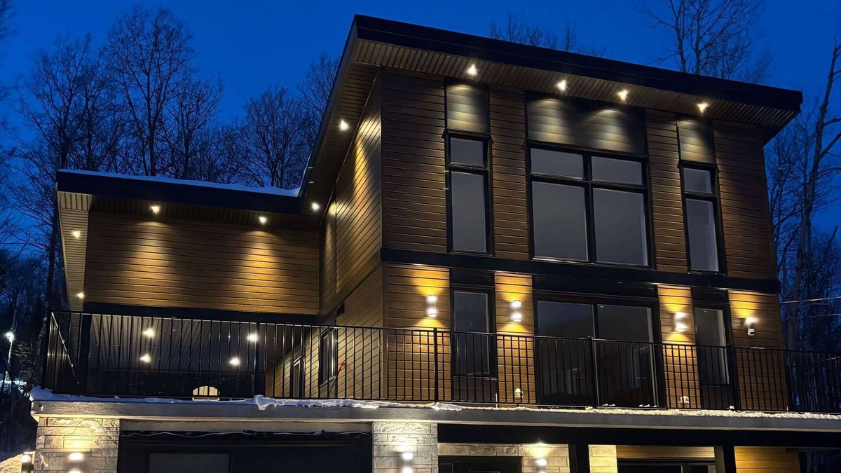 Saint-Philemon Ski Chalet | Le Jameson | Spa, Mountains & Ultimate Comfort