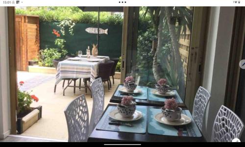 Villeneuve Loubet Beach Apartment | Le jardin de la mer, plage, jardin, parking , vélos