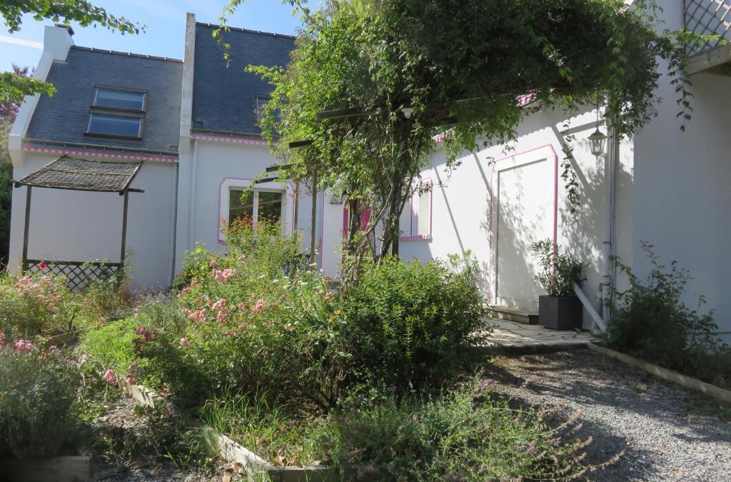 Pontchateau Bed & Breakfast | le jardin de lumiere fleuri