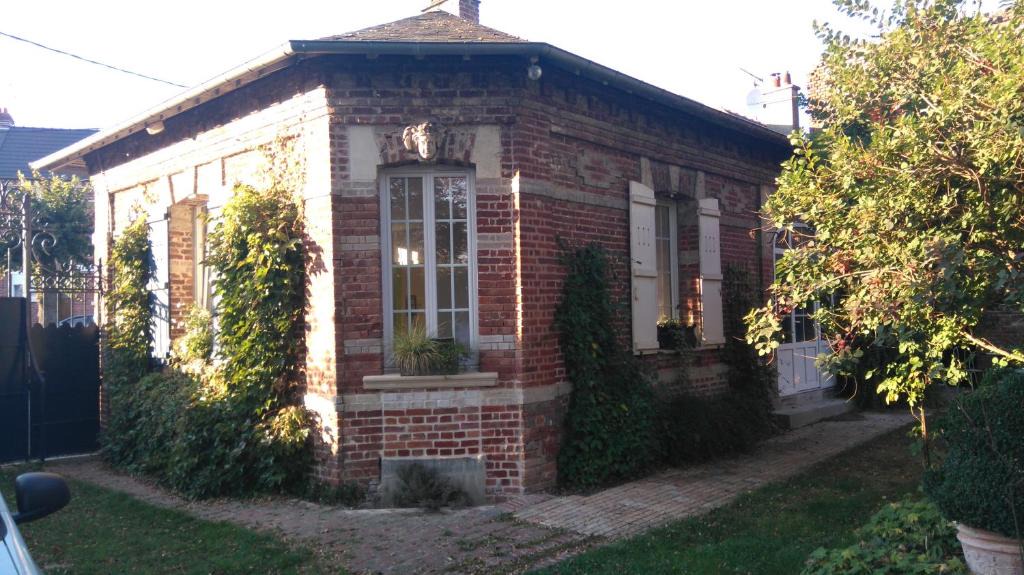 Demuin House | Le jardin des Écureuils