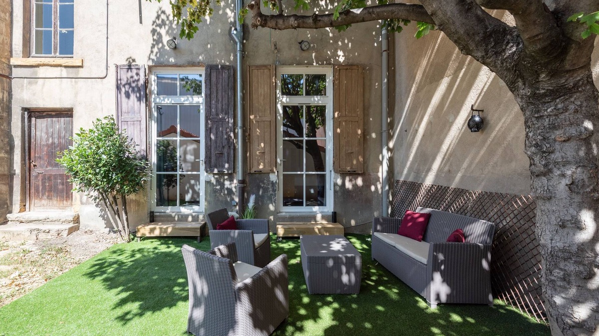 Le Bourg - Gare De Vaise Apartment | Le Jardin des Docks - Appt avec jardin