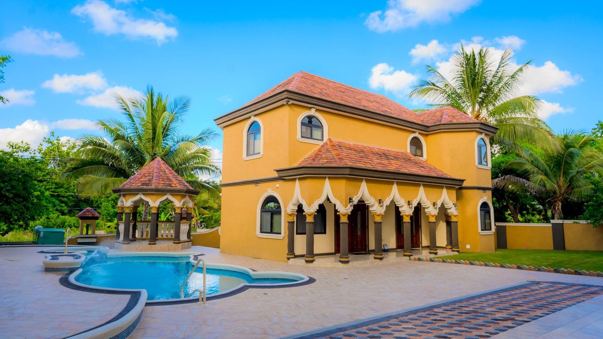 Tower Isle Villa | Le'Lavion's Pool Villa w/Airport svc. & Private Chef/Ocho Rios Tower Isle