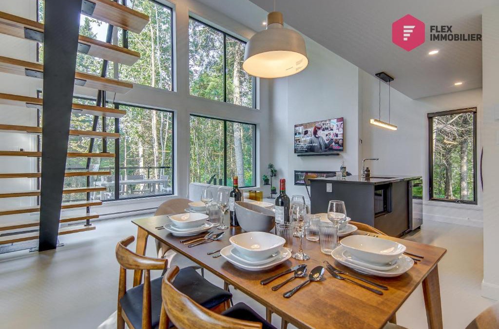 Pont-Rouge House | Le LoftWood de Portneuf - Private hot tub Sauna Pool Billiards Trails