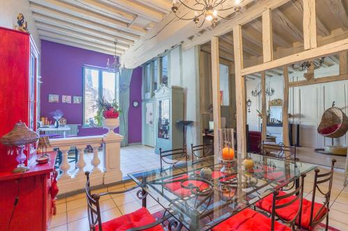 Sens Apartment | le logis de Lancelot Elegant home City Center