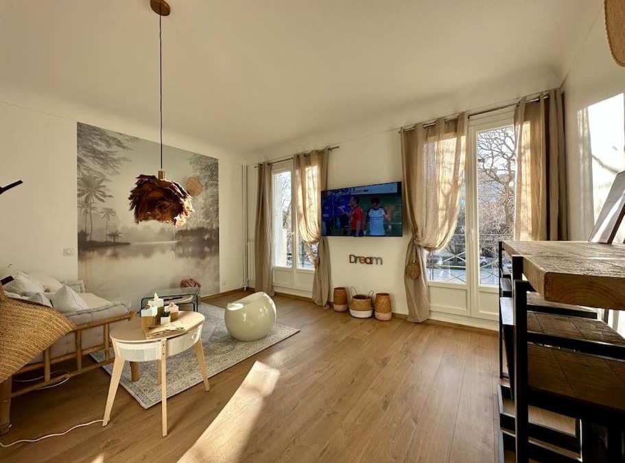 Cadereau Apartment | Le LUTZ