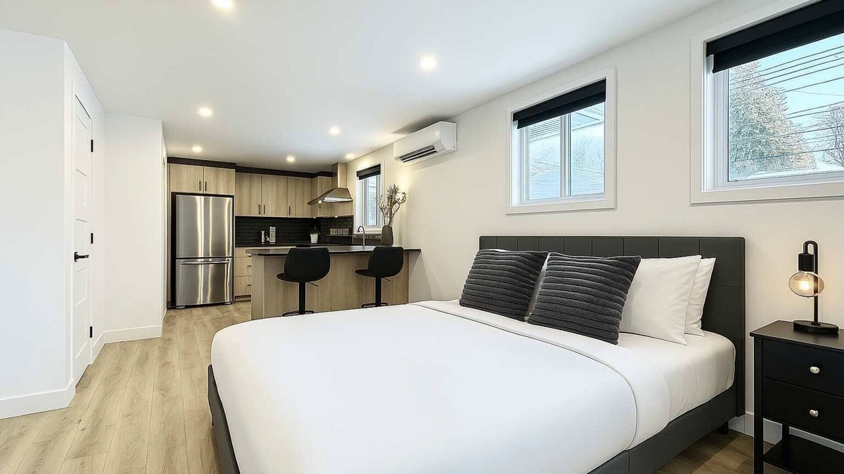 Ste. Foy Apartment | Le Luxueux Summary: D