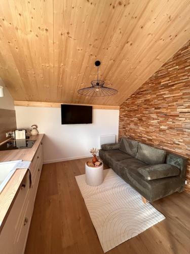 Saint-Germain-sur-Rhone Apartment | Le Mélèze, chaleureux appartement 4pers près de Genève & Annecy
