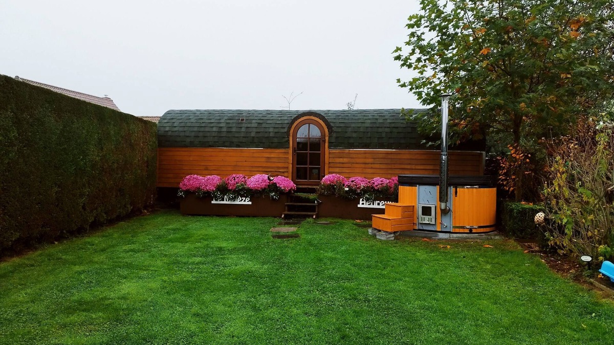 Brugelette Cabin | Le mélèze heureux 10 minutes' walk from Pairi Daiza