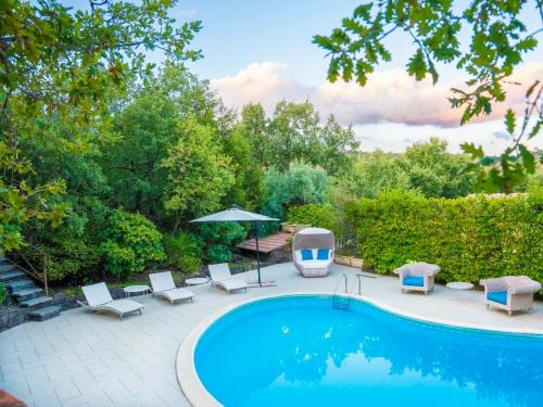 Ragalna Villa | Le Male Terre Etna - 7 Guests
