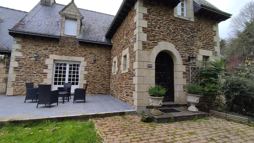 Allineuc Villa | Le Manoir d'Allineuc - jardin, piscine, pétanq.