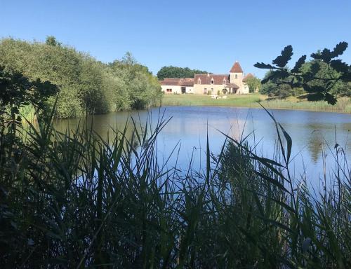 Tournon-Saint-Martin Hotel | Le Manoir de Pierre Levée, The Originals Collection