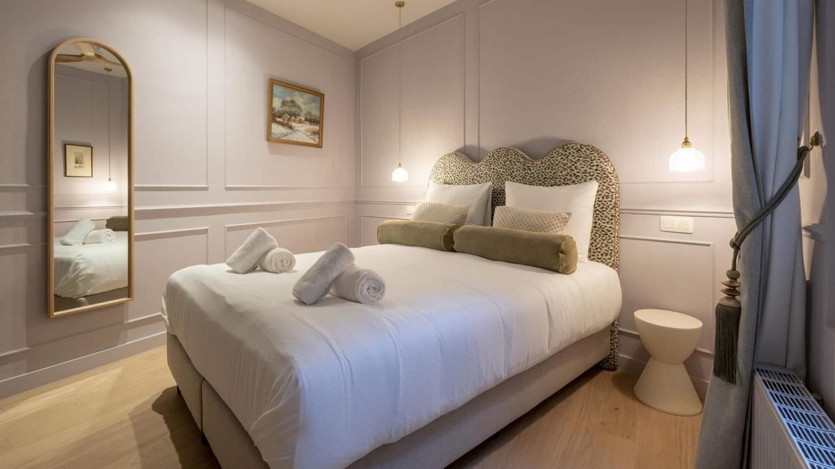 Brederode Apartment | Le Marnix in Antwerp