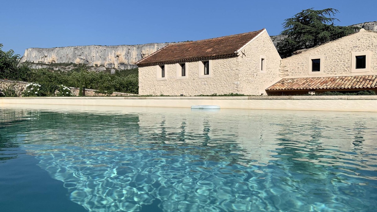 Lioux Bed & Breakfast | Le Mas aux cedres