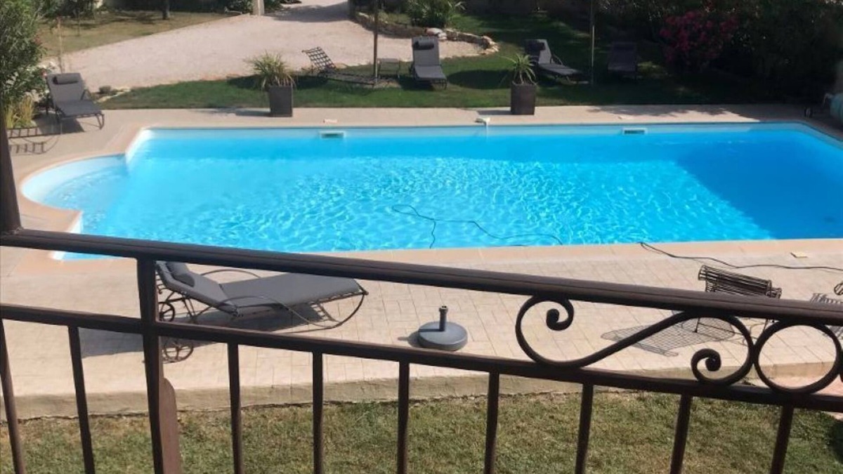 Orange House | Le Mas d'Hortense in Orange Charming vacation home "Beguin" 4 * Swimming pool