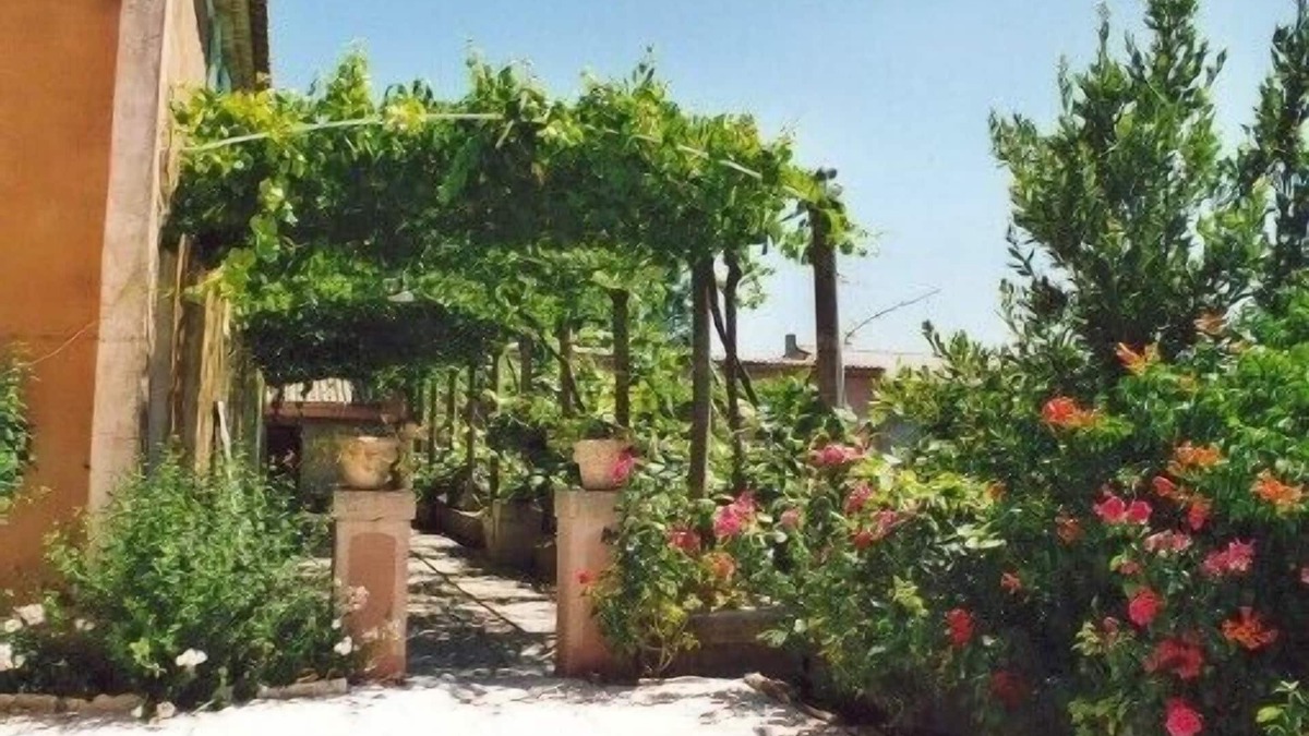 Pont-Saint-Esprit Cottage | Le Mas des îles charming 3 * gîte between Provence and Ardèche